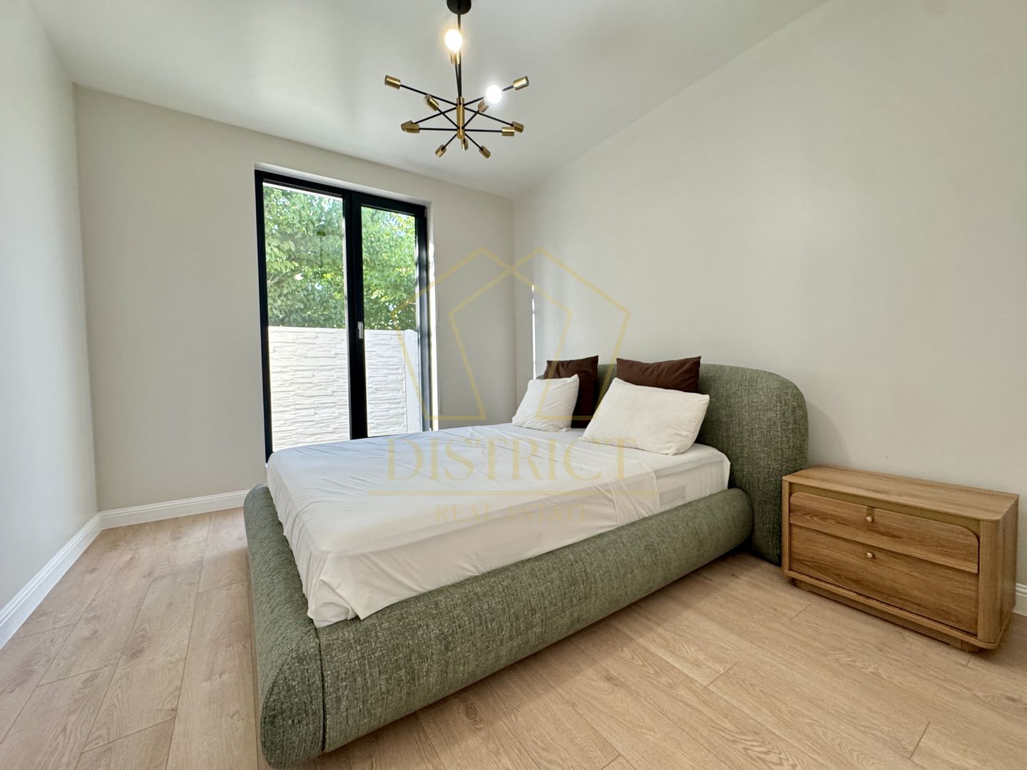 Casa individuala superba cu 4 camere, garaj | Sacalaz - Poză 10