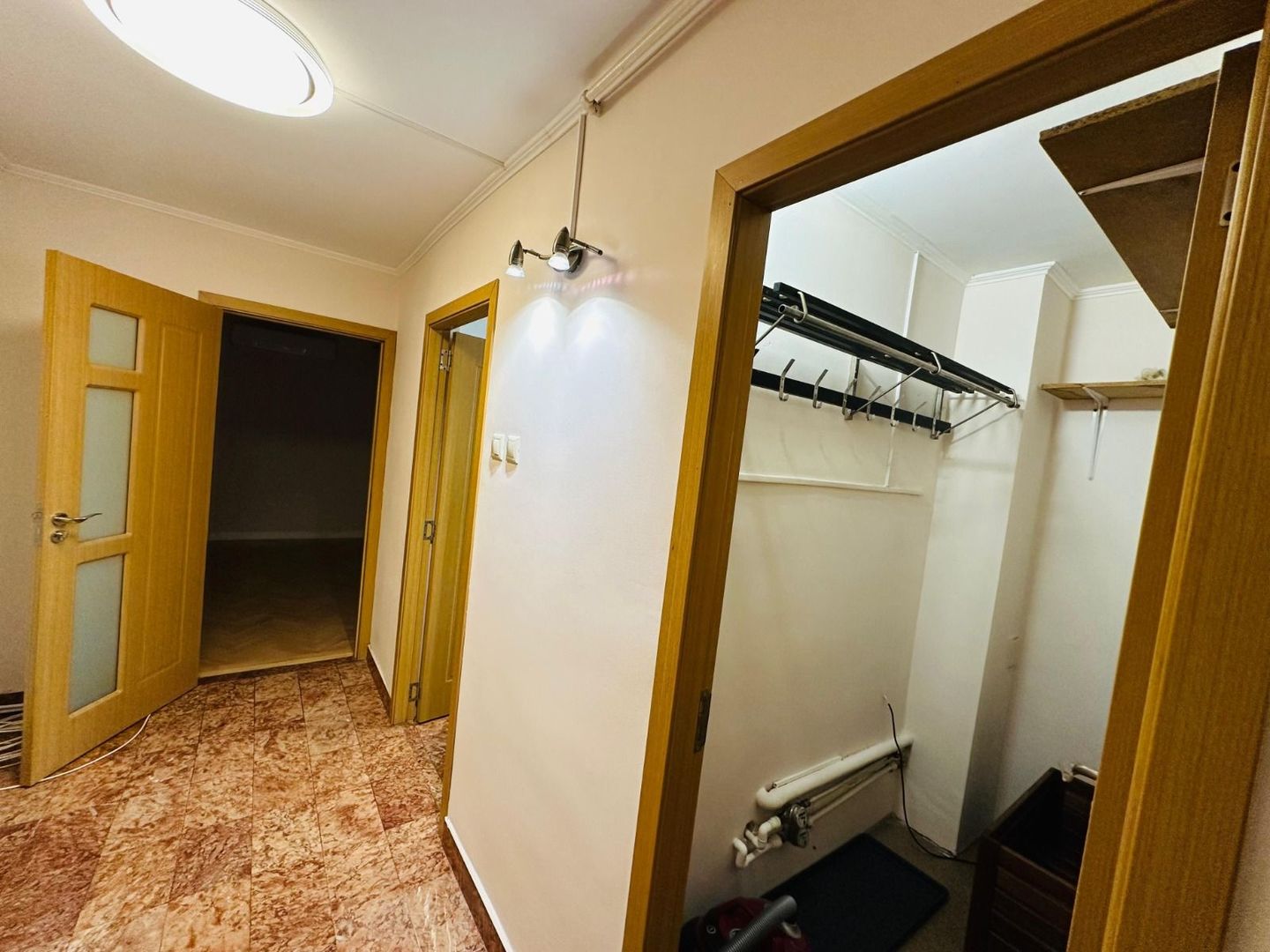 DE INCHIRIAT | APARTAMENT 2 CAMERE | DOROBANTI - Poză 1