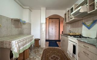 Apartament 2 camere, etaj 3, centru, Buhuși - Poză 5