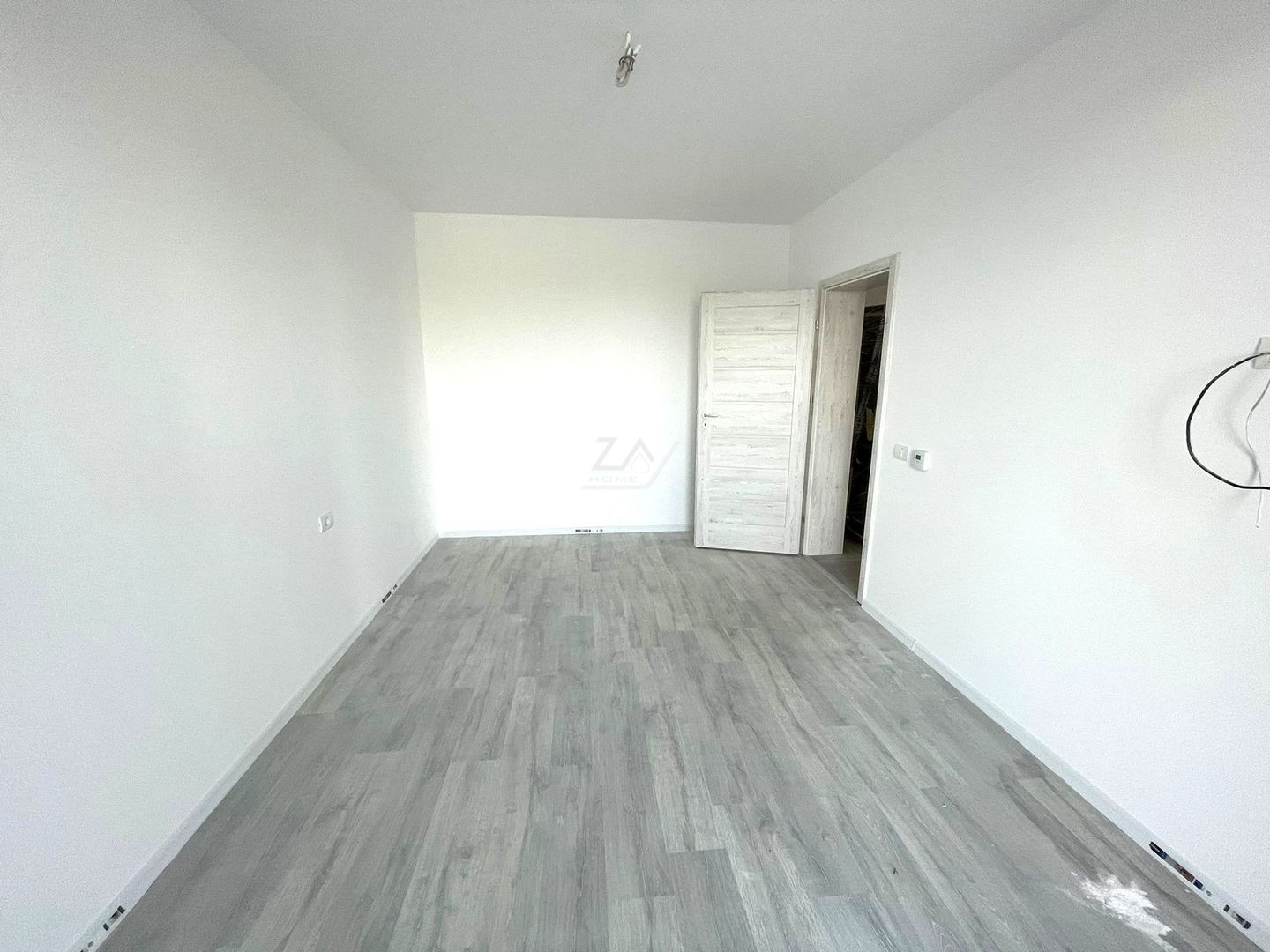 Bloc la asfalt. Etaj 1. Loc de parcare. - Poză 4