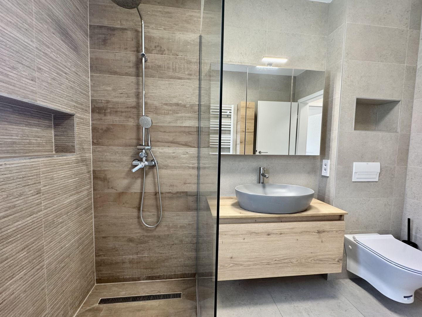 Apartment cu 2 camere, cu terasa generoasă, in zona Dumbrăvița - Kaufland - Poză 13