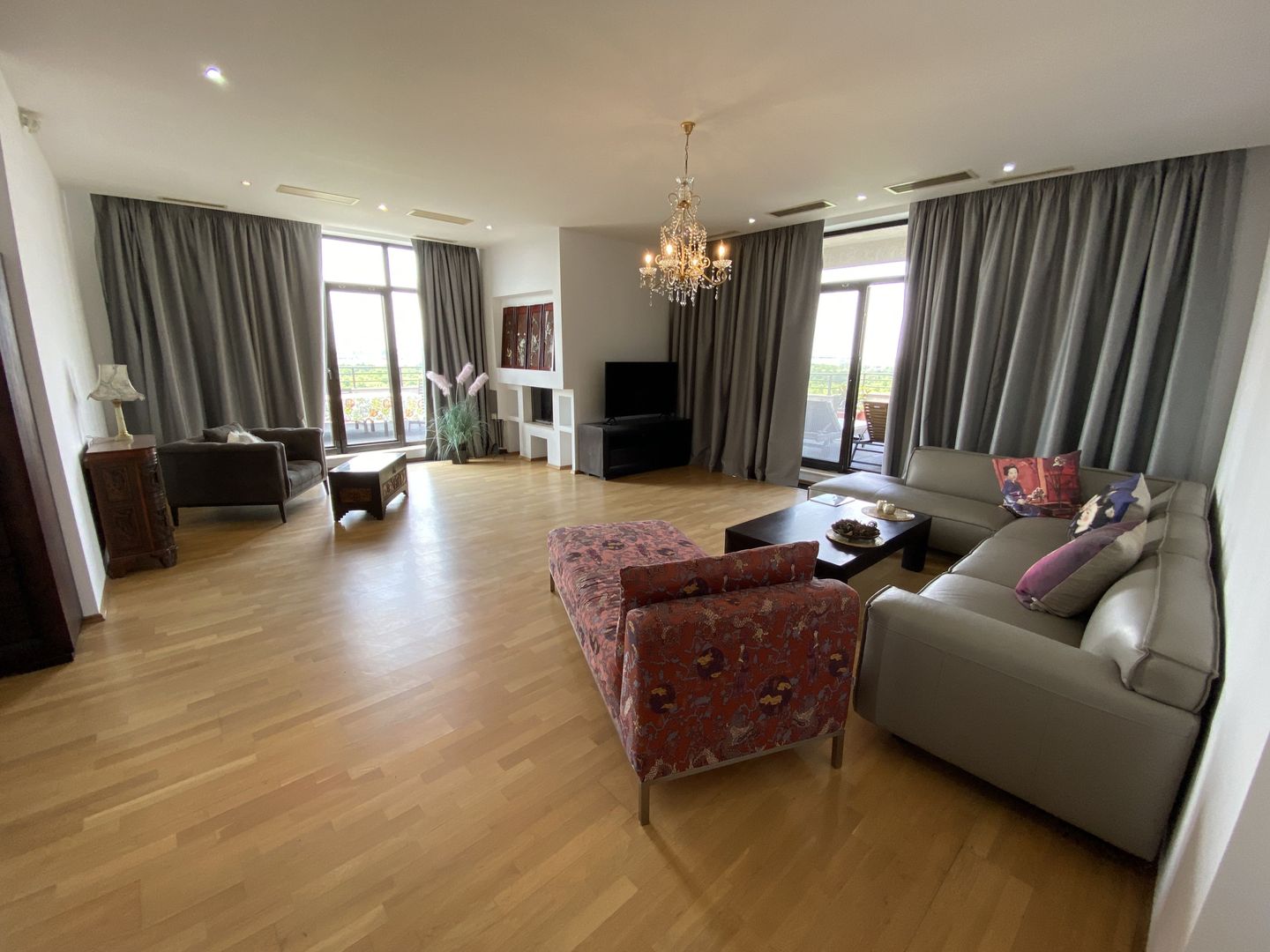 Penthouse 5 camere 250 mp lângă Ambasada SUA , zona Băneasa București - Poză 1