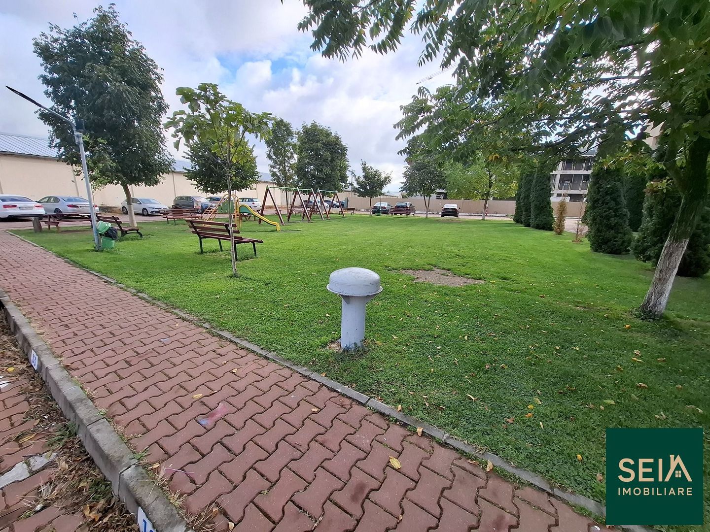 Apartament modern 2 camere, 52 mp + 5 mp balcon, et. 4/10 – Adama 2009 - Poză 9