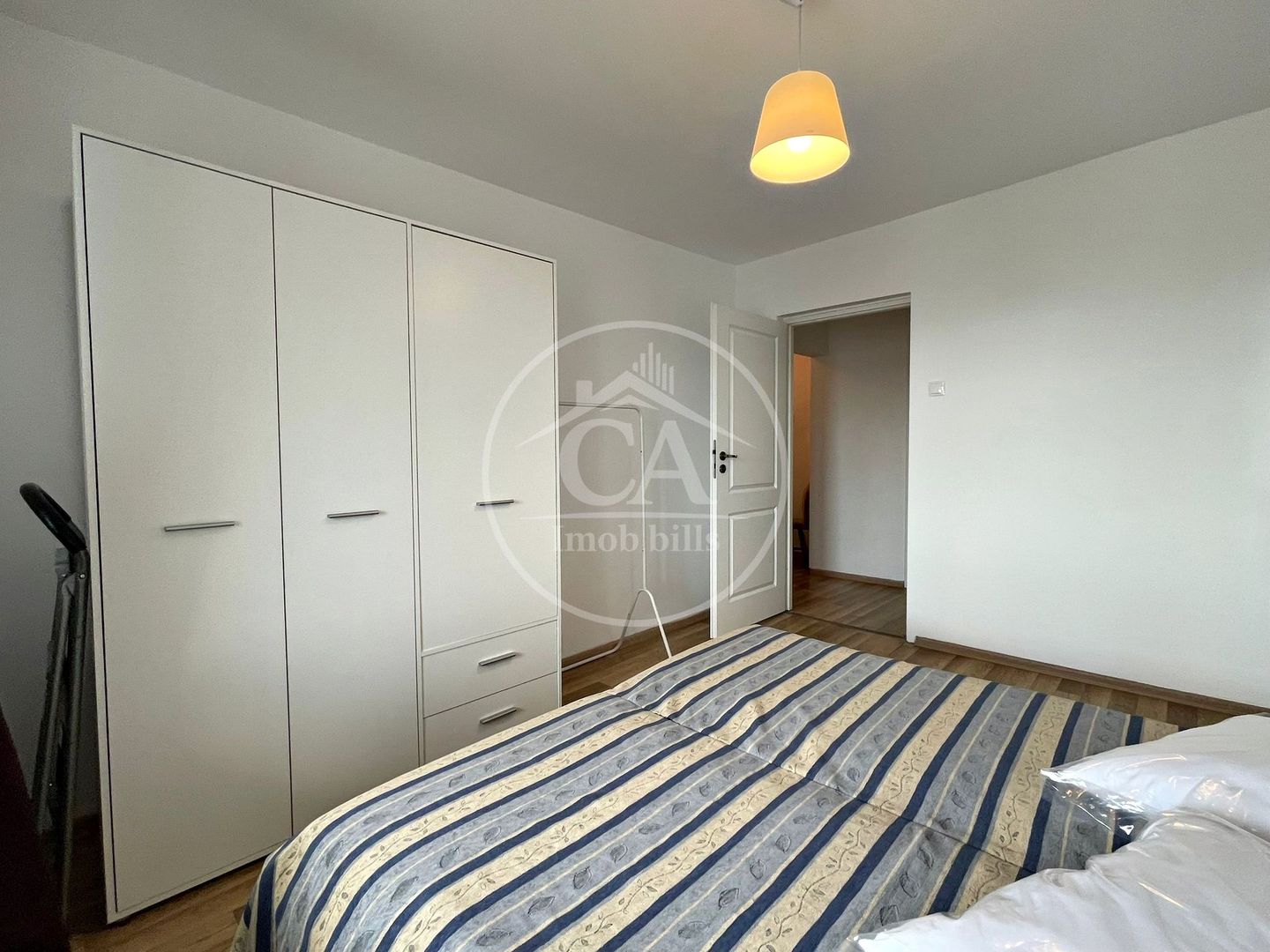 Apartament cu 3 camere de închiriat în zona Centrul Civic, Oradea - Poză 2