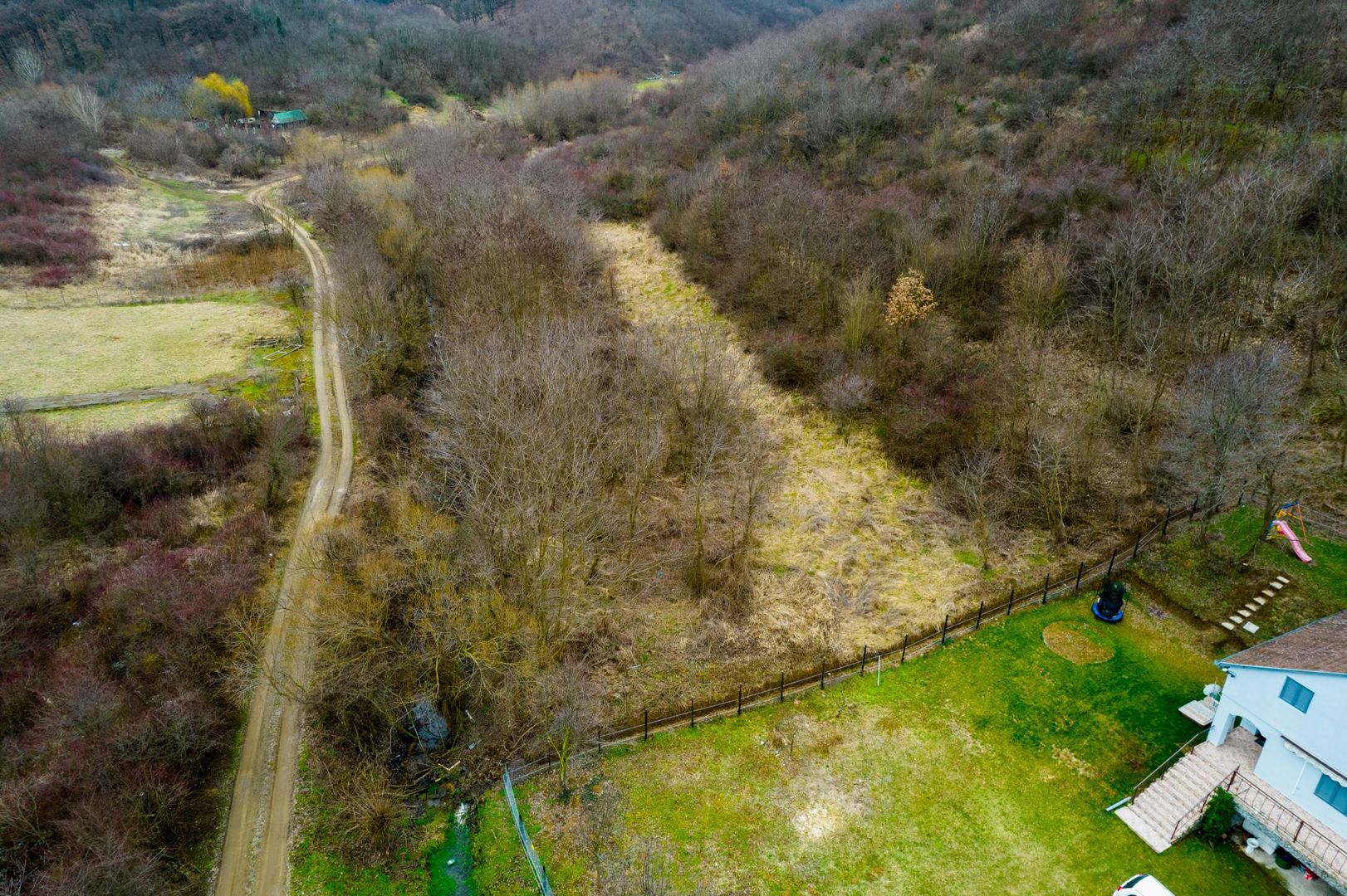 Teren intravilan în Miniș - Poză 2