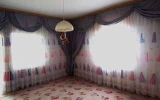 Casă de lux nemobilată cu facilități moderne și grădină extinsă - Poză 10