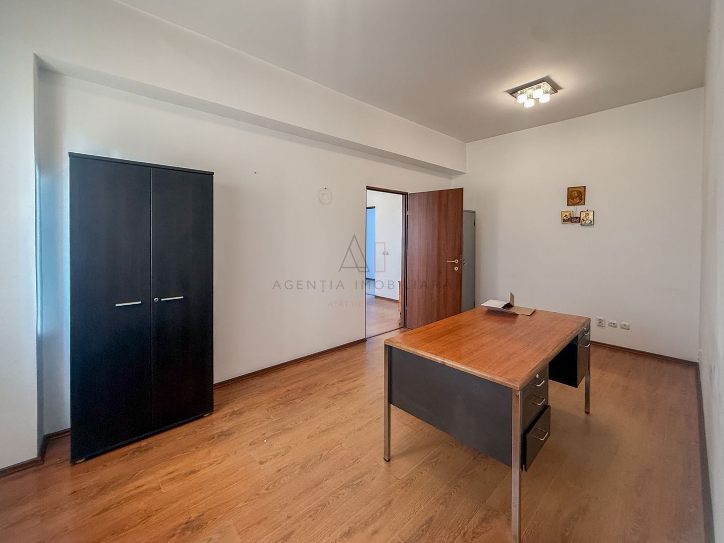 Spatiu de Birouri Sau Comercial | Soseaua Chitilei | Parcare - Poză 2