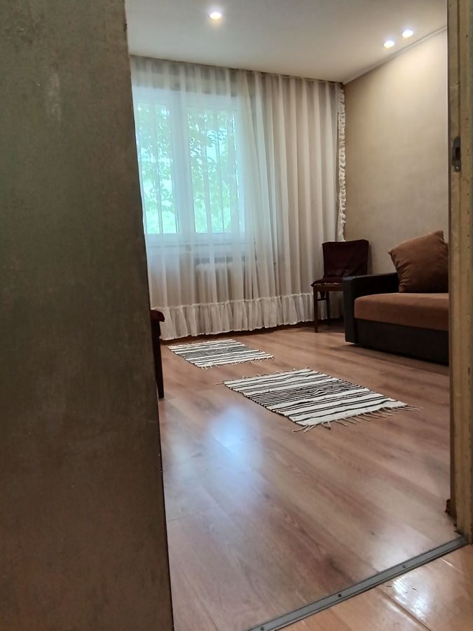 Oferta- Apartament 3 camere Ozana, parter, mobilat, pret excelent - Poză 9