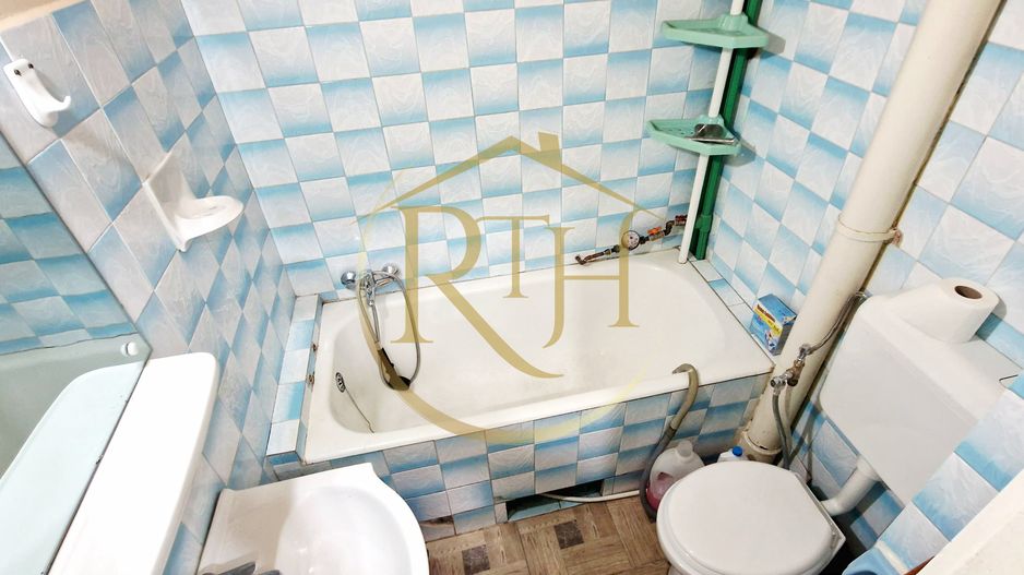 Inchiriez apartament cu 2 camere,clima centrala, zona Calea Sagului/ 300 euro. - Poză 17