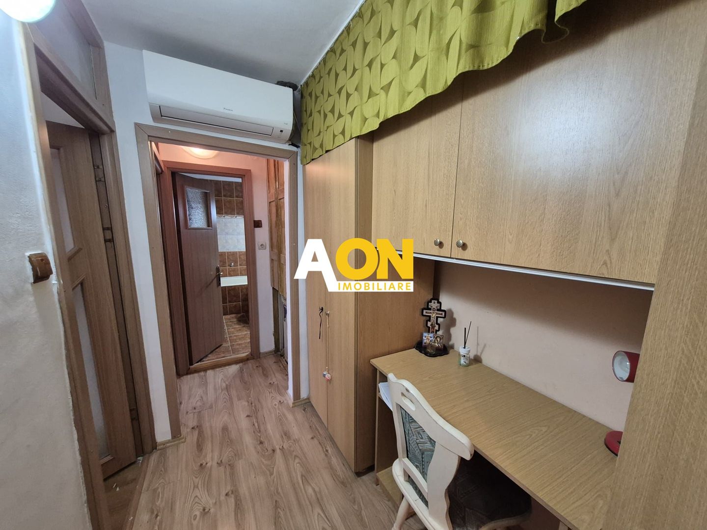 Apartament 3 camere, Decomandat, 69 mp, Zona Cetate - Poză 6