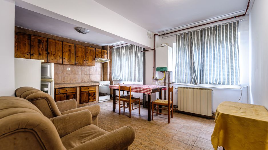 Apartament decomandat zona UTA - Poză 4