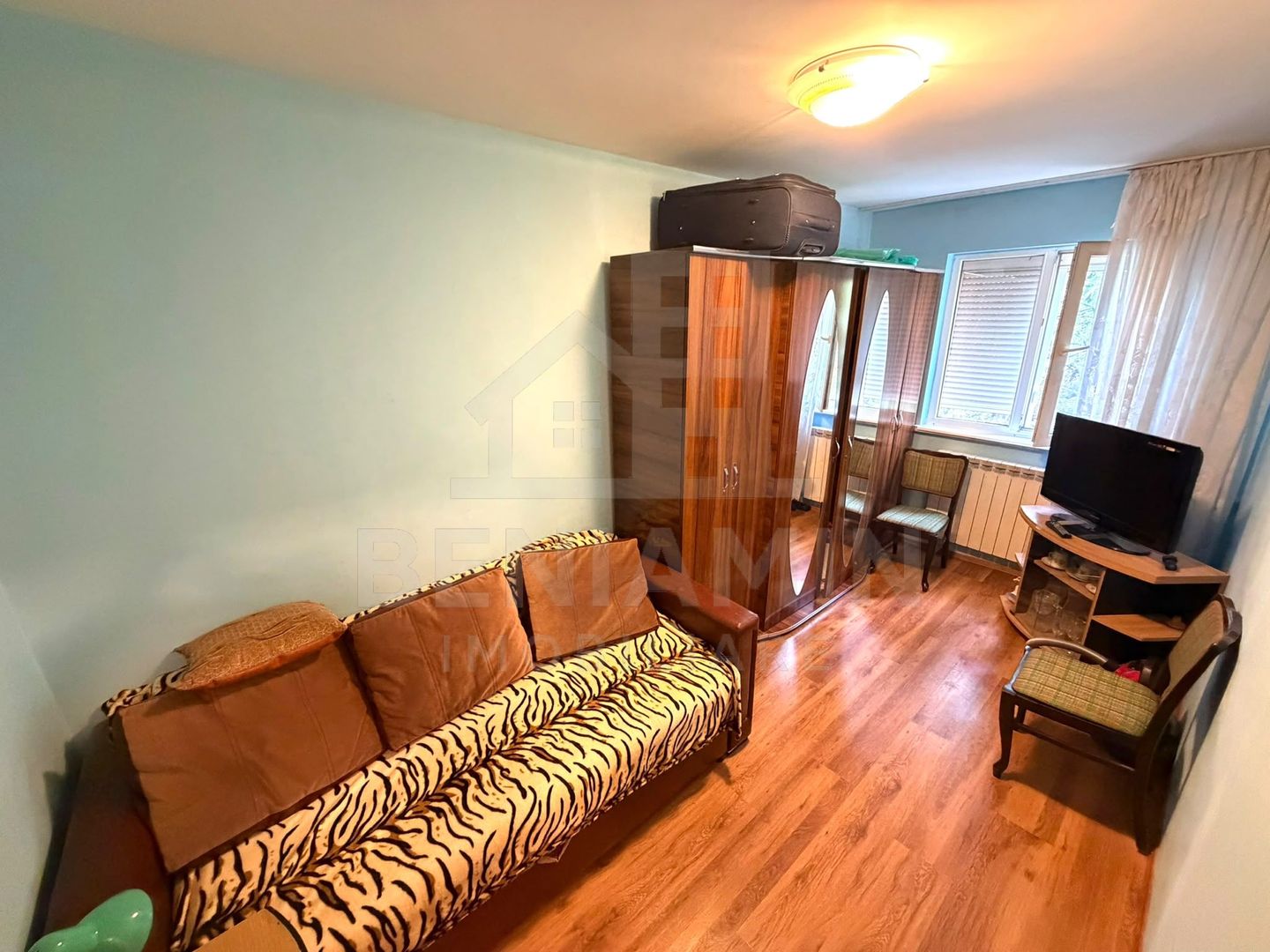 Apartament cu 3 camere - Craiovita Noua - etaj intermediar - Poză 5