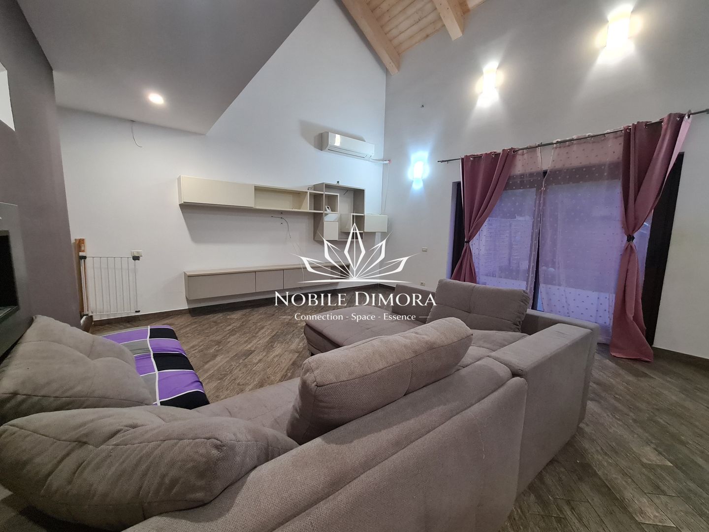 Duplex cu 4 camere, 3 bai, garaj si teren de 600 mp langa Mosnita Noua - Poză 1