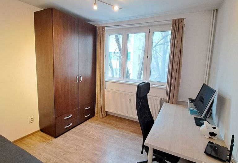 Închiriere Apartament cu 3 camere premium, prima inchiriere, 3 min metrou - Poză 11