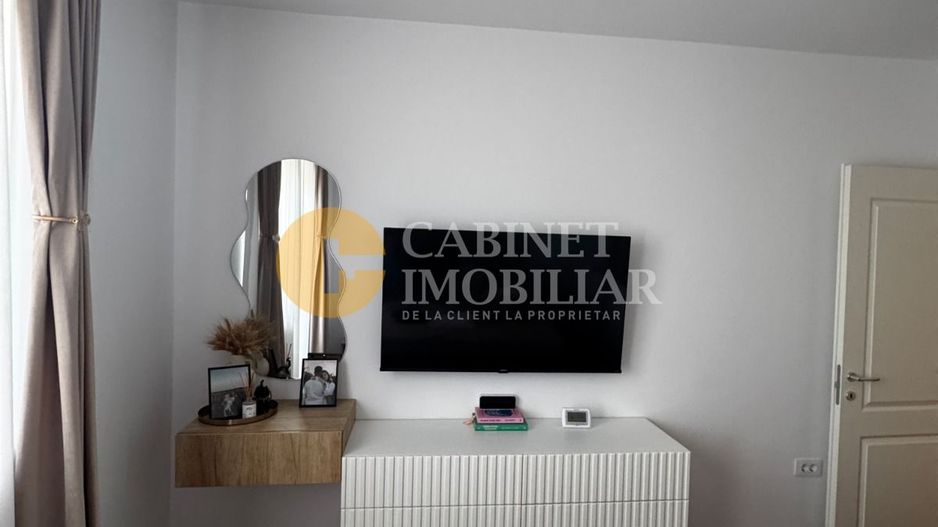 2 CAMERE DECOMANDAT--MOBILAT+UTILAT--VEDERE LA LAC--REDIU - Poză 4