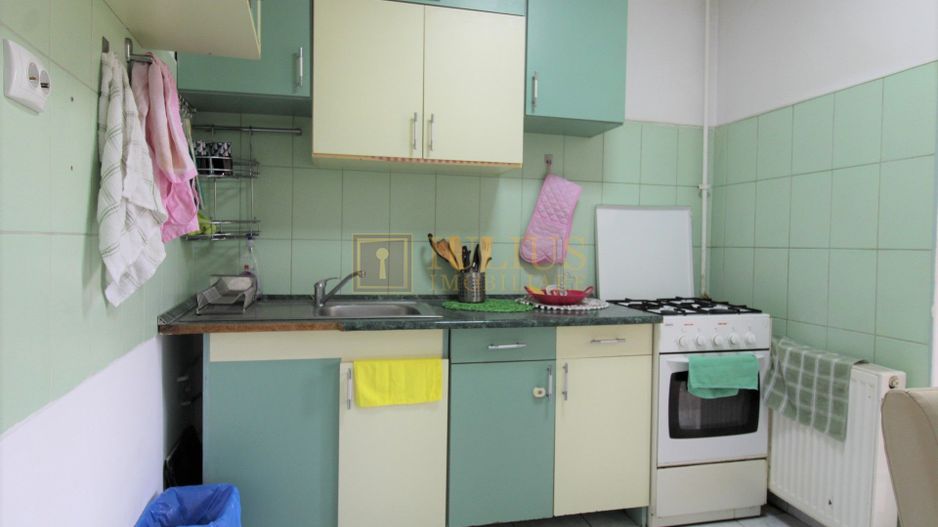 3 camere, decomandat, centrala proprie - Poză 11