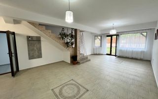 Casa cu 7 camere | 3 balcoane | Garaj | 220 mp + 80 mp curte | Cartier Panorama - Poză 2