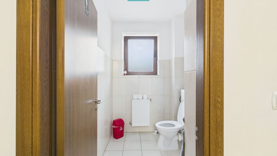 Casă  spațioasă cu 5 camere, Aradului - Poză 21