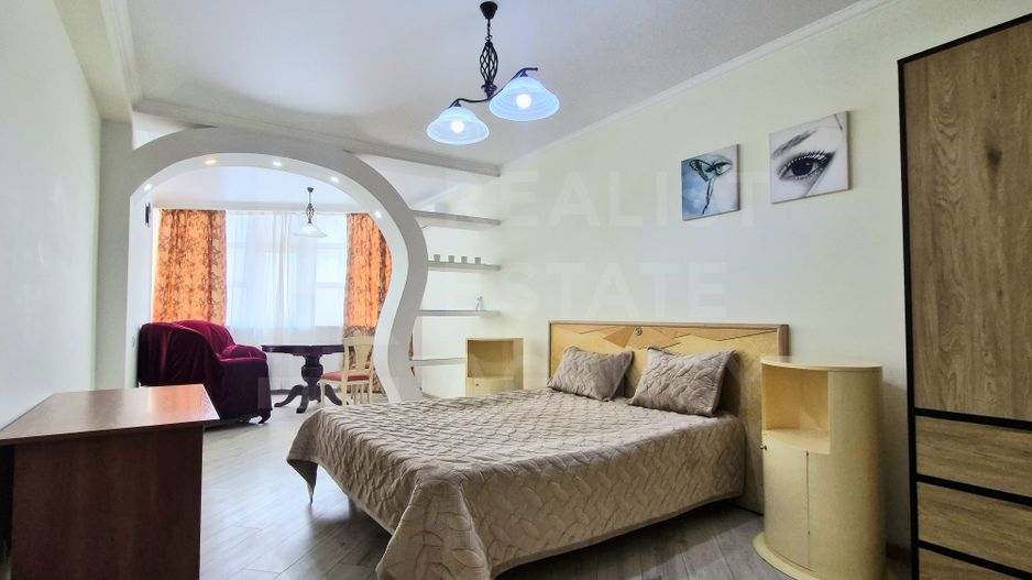 Chirie, apartament, 2 camere, strada Melestiu, Centru - Poză 1