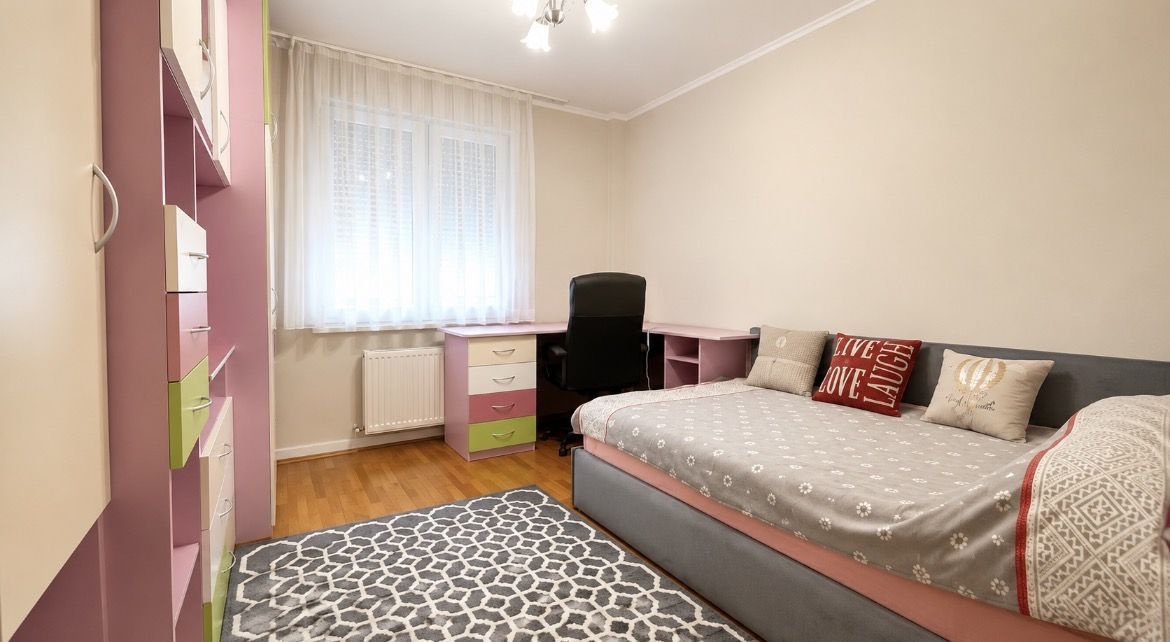 Apartament cu 3 camere de închiriat, Rogerius, etaj 1 - Poză 4