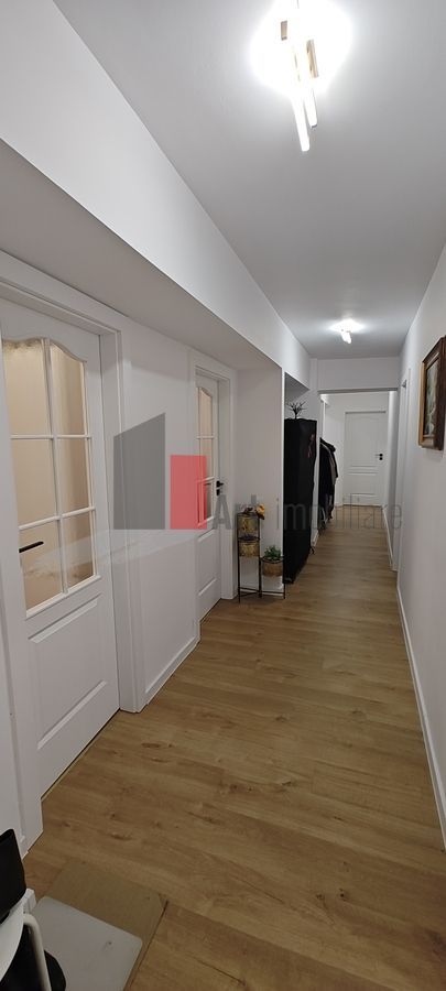 Vindem apartament 3 camere Bulevardul Iuliu Maniu zona Lujerului - Poză 1