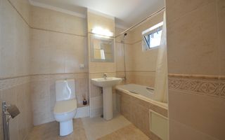 Apartament cu 3 camere în zona Basarab - Poză 7