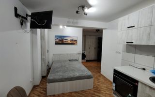 GARSONIERA 30MP, EROII REVOLUTIEI - Poză 5