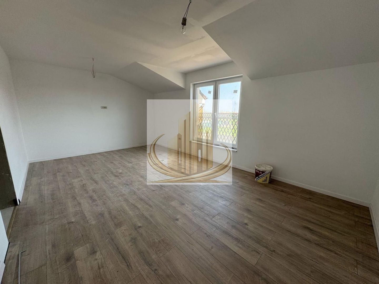 Duplex modern 4 camere, 95 mp utili, teren  300mp– C. Medveș, Urseni - Poză 1