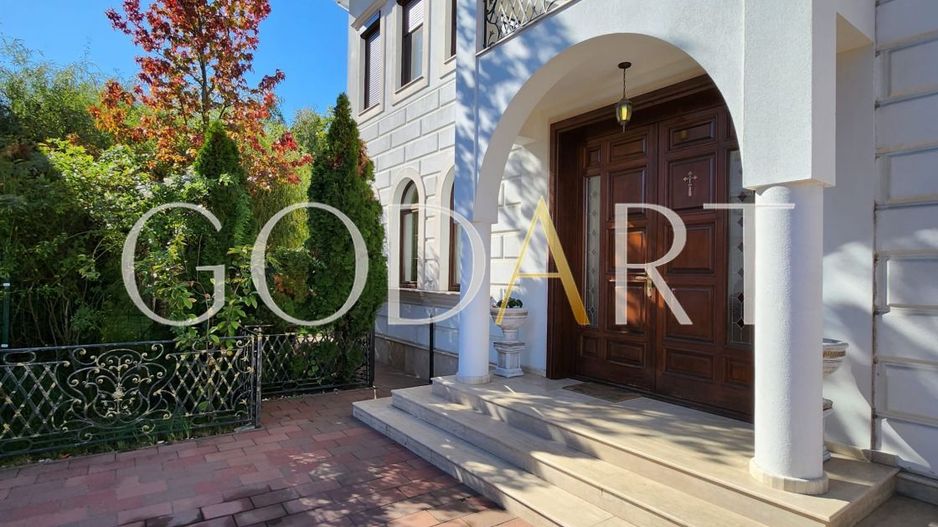 Resedinta exclusivista | Curte generoasa | Erou Iancu Nicolae - Poză 8