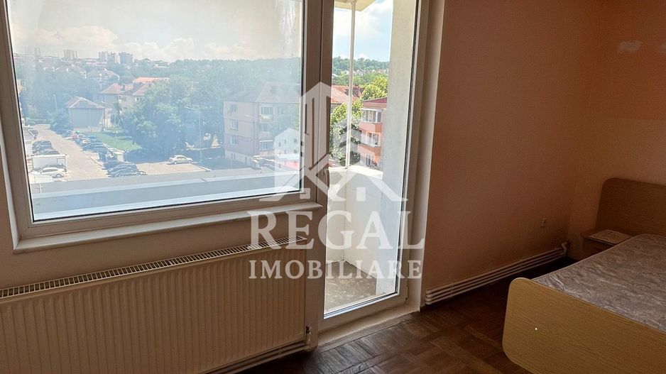 Apartament 3 camere – Ultracentral, vedere spre pietonală și Parc - Poză 6