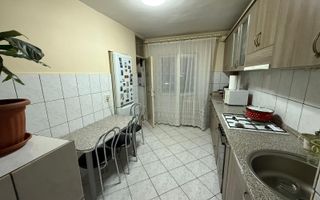 Apartament 2 dormitoare, decomandat, 2 balcoane – Rogerius Oradea - Poză 3