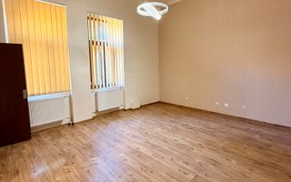 Apartament ultracentral str. Republicii - Oradea - Poză 2