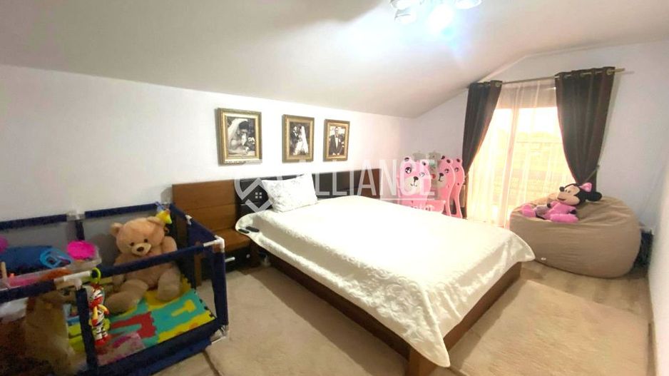 Valu lui Traian(COD 07) - Casă P+M  5 camere zona Penny - Poză 5