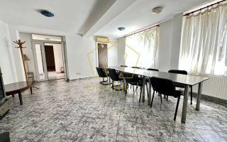 Casa/pensiune cu 13 apartamente si anexe | Olimpia - Stadion - Poză 12