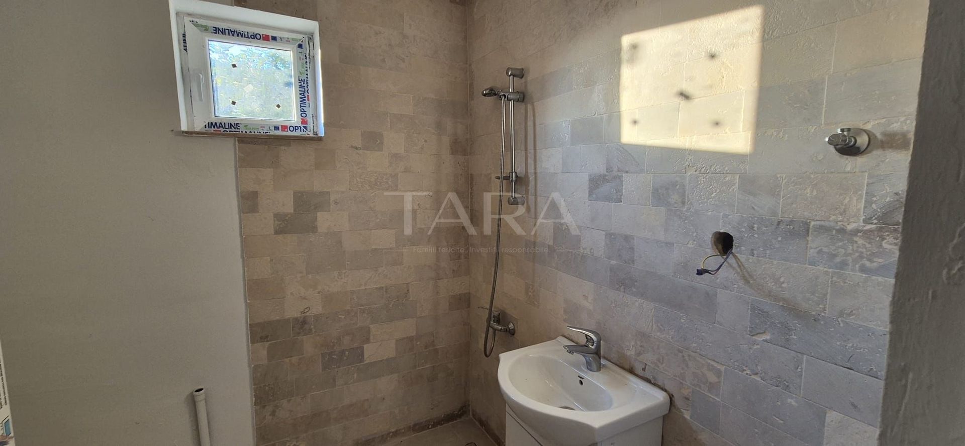 Casă individuala, renovată, mobilată și utilată, zona centrala. - Poză 6