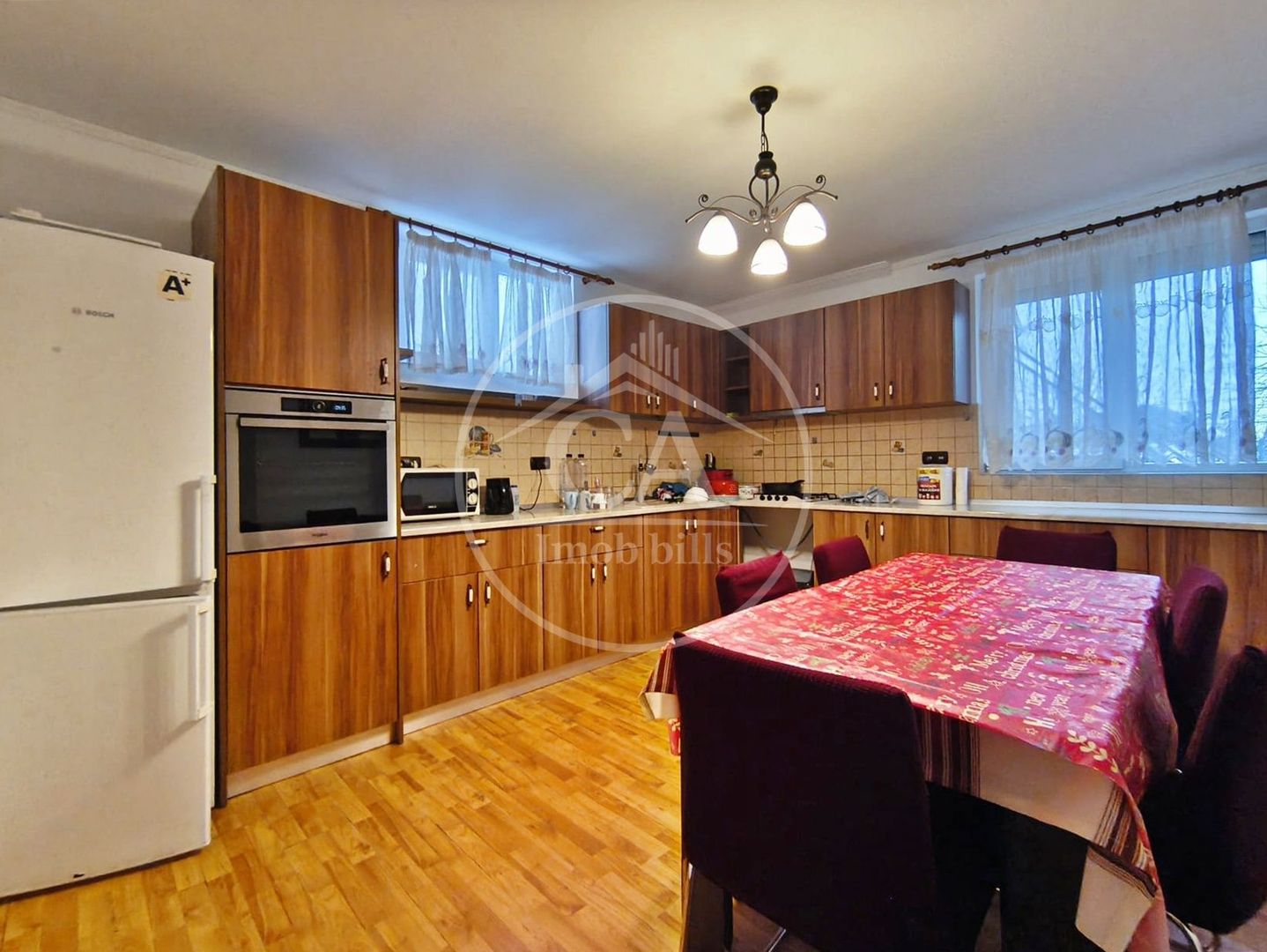 Casa de închiriat cu 6 camere în Cartierul Oncea, Oradea - Poză 9
