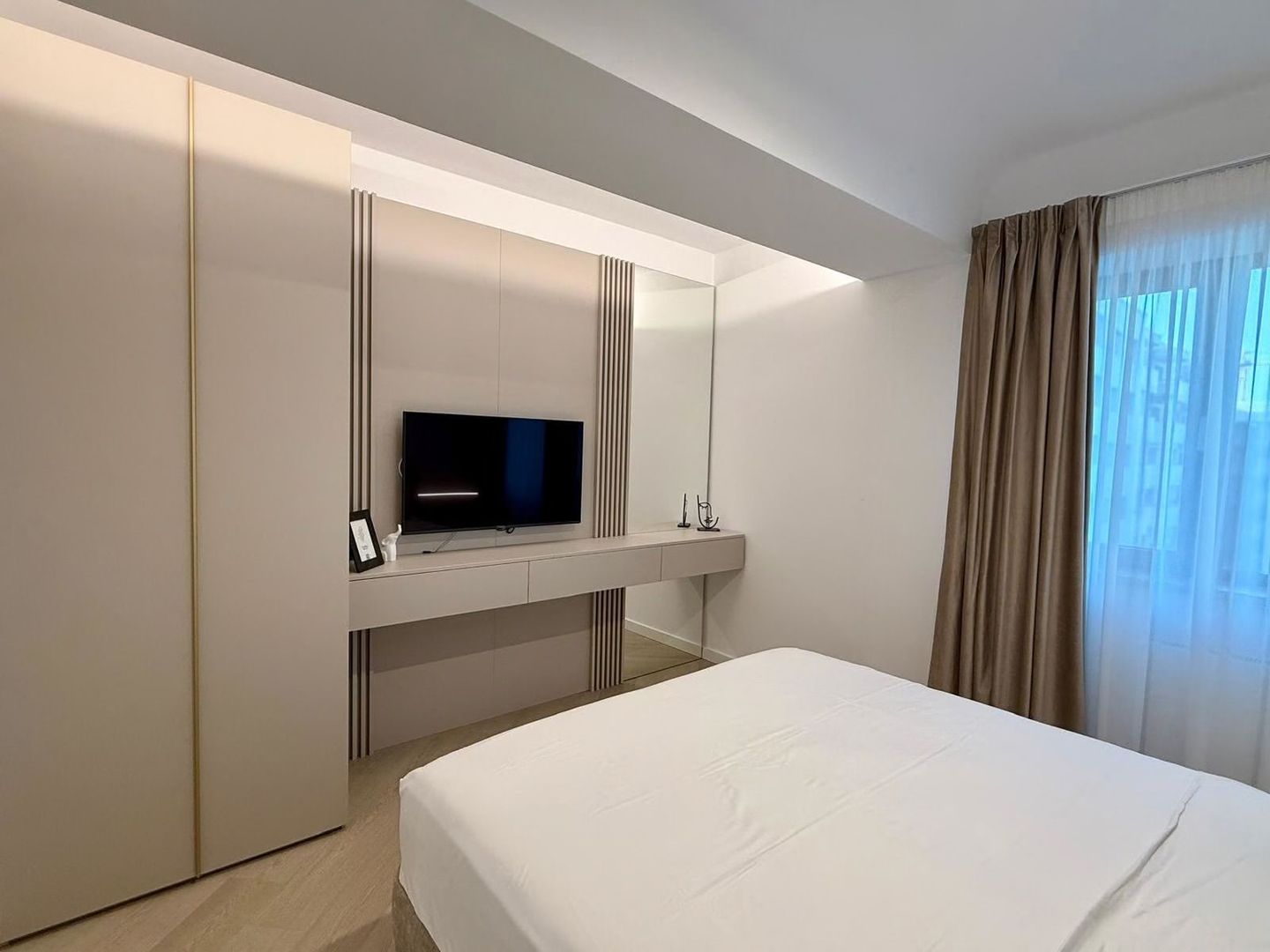 Apartament 3 camere de inchiriat parcare inclusa | Cortina North - Poză 8