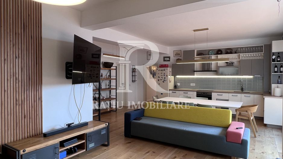 Penthouse cu Design Eclectic | Central | Panoramă Unică | Oradea - Poză 4
