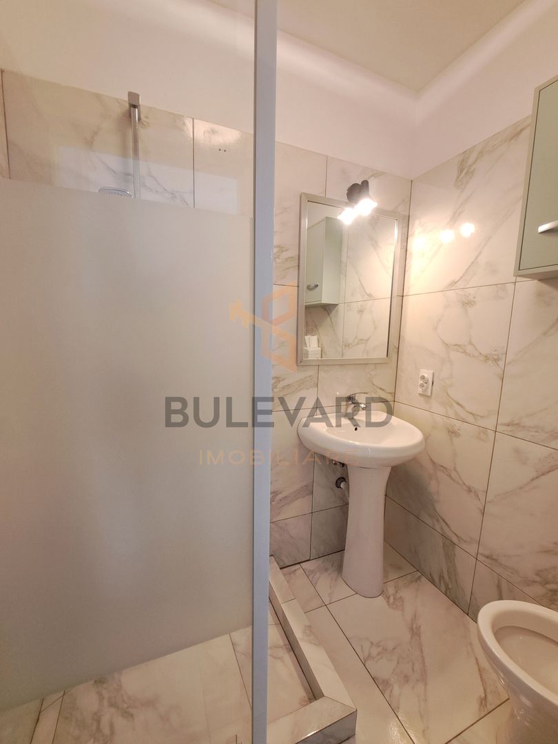 Apartament 3 camere, 2 bai, parcare, zona Metro! - Poză 12