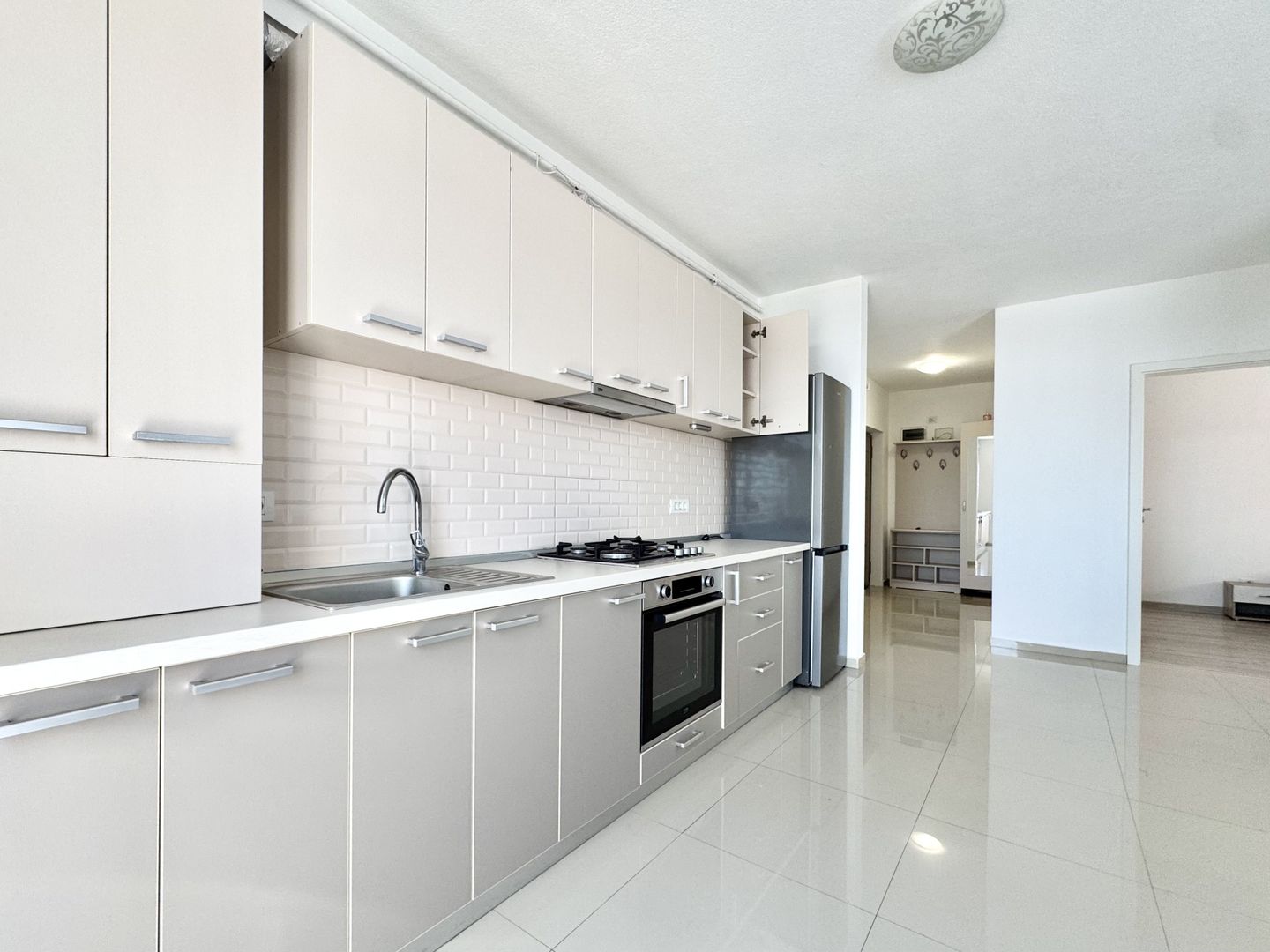 Apartament 2 camere Giroc zona Esso, bloc cu lift - Poză 8