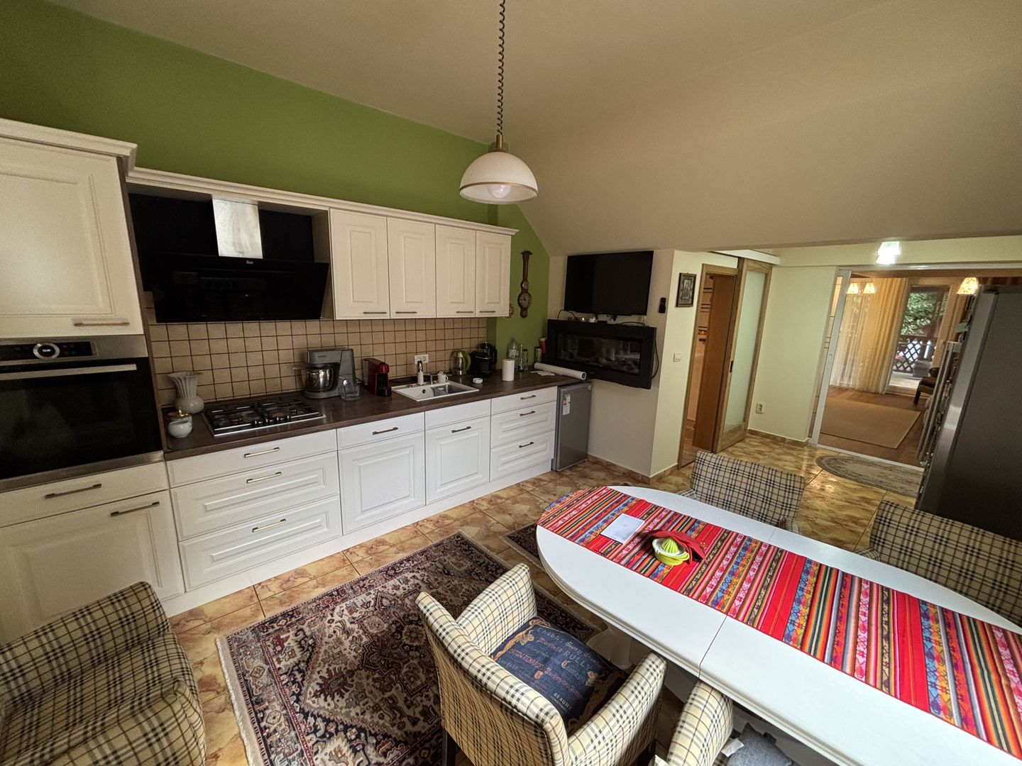 Apartament privat la casa la 5 minute de Piața Victoriei - Poză 5