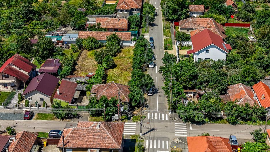 Casă cu teren 1018 mp și 2 fronturi stradale- Bujac - Poză 5