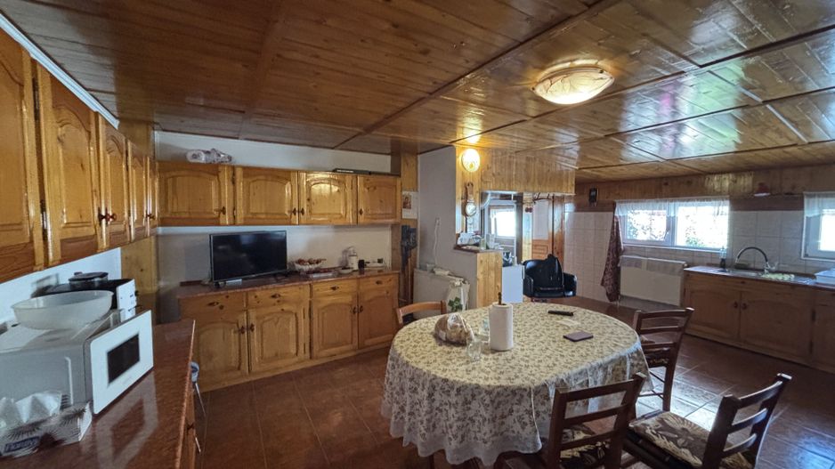 Casa cu teren și grădina zona Bogdanestilor - Poză 10