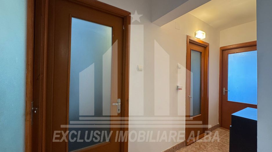 Apartament 3 camere decomandate | 66 mp | Mobilat si utilat | Ampoi 1 - Poză 3