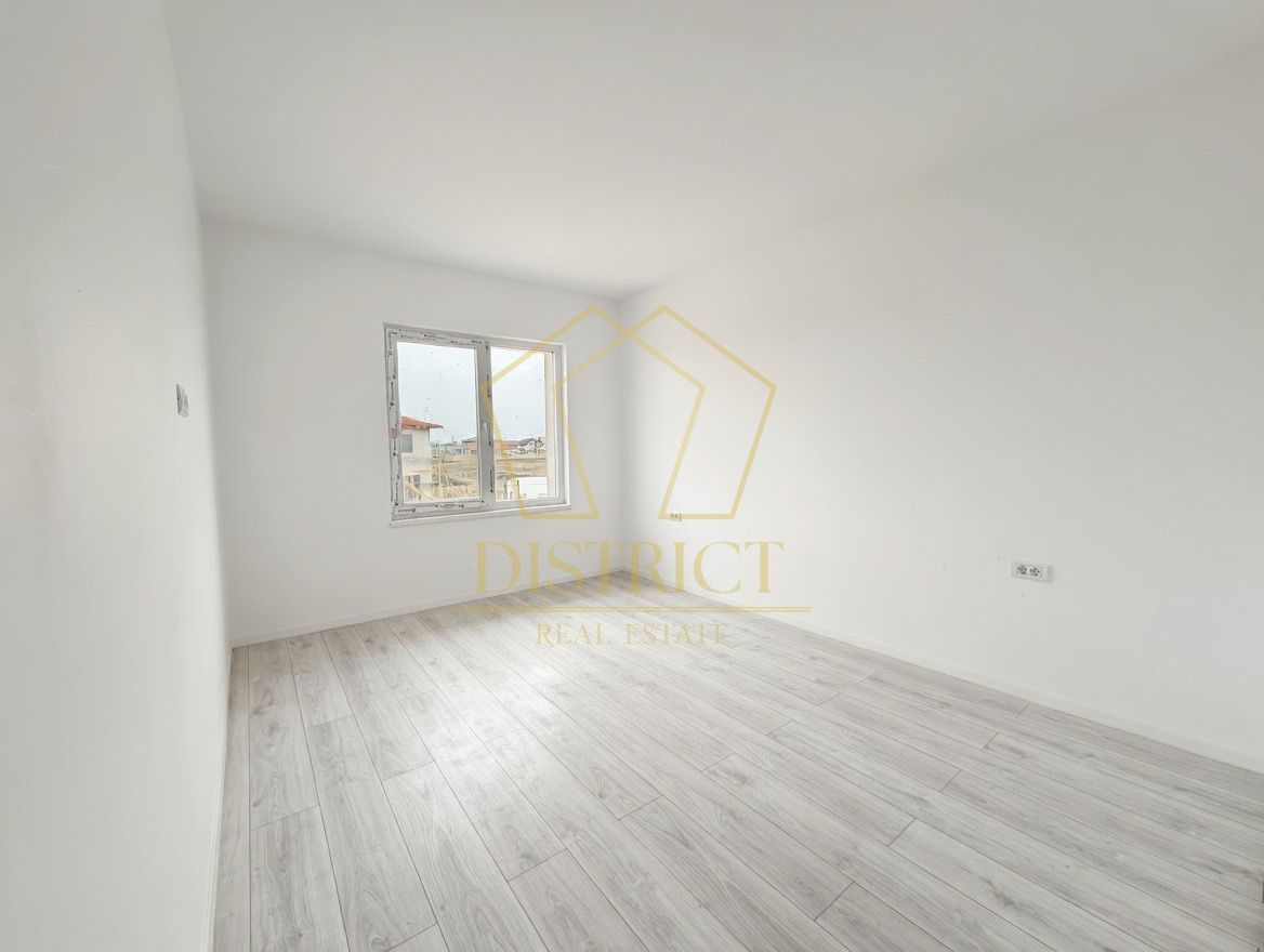 Duplex cu 4 camere despărțit prin camera tehnica | Mosnita Noua - Poză 8