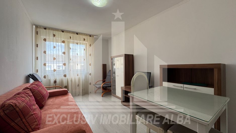Apartament cu 2 camere de inchiriat, Cetate - Poză 1