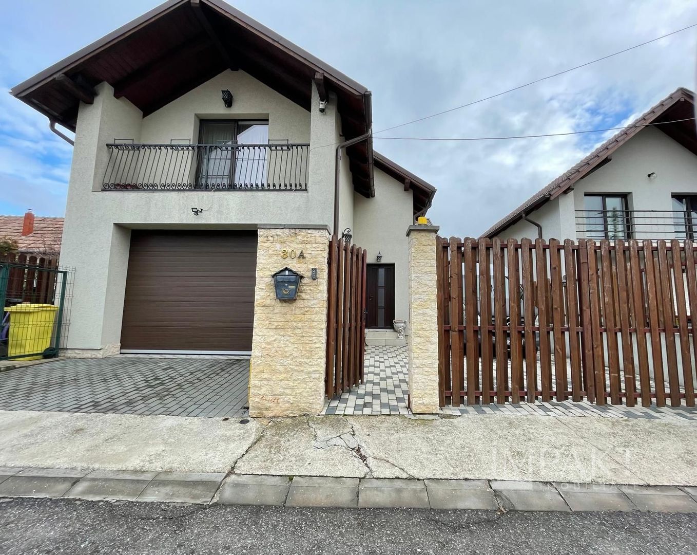 Casa  cu 4 Camere si Garaj in Cartierul Someseni, Cluj-Napoca - Poză 1