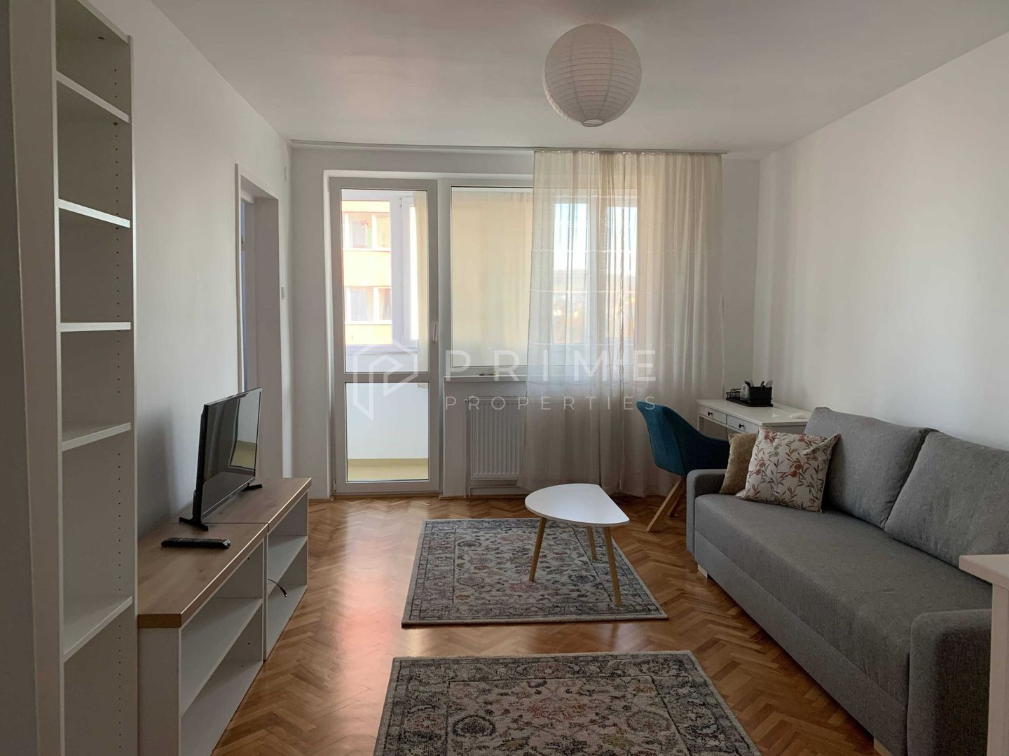 DE ÎNCHIRIAT: Apartament modern cu 2 camere și panoramă – Semicentral - Poză 1