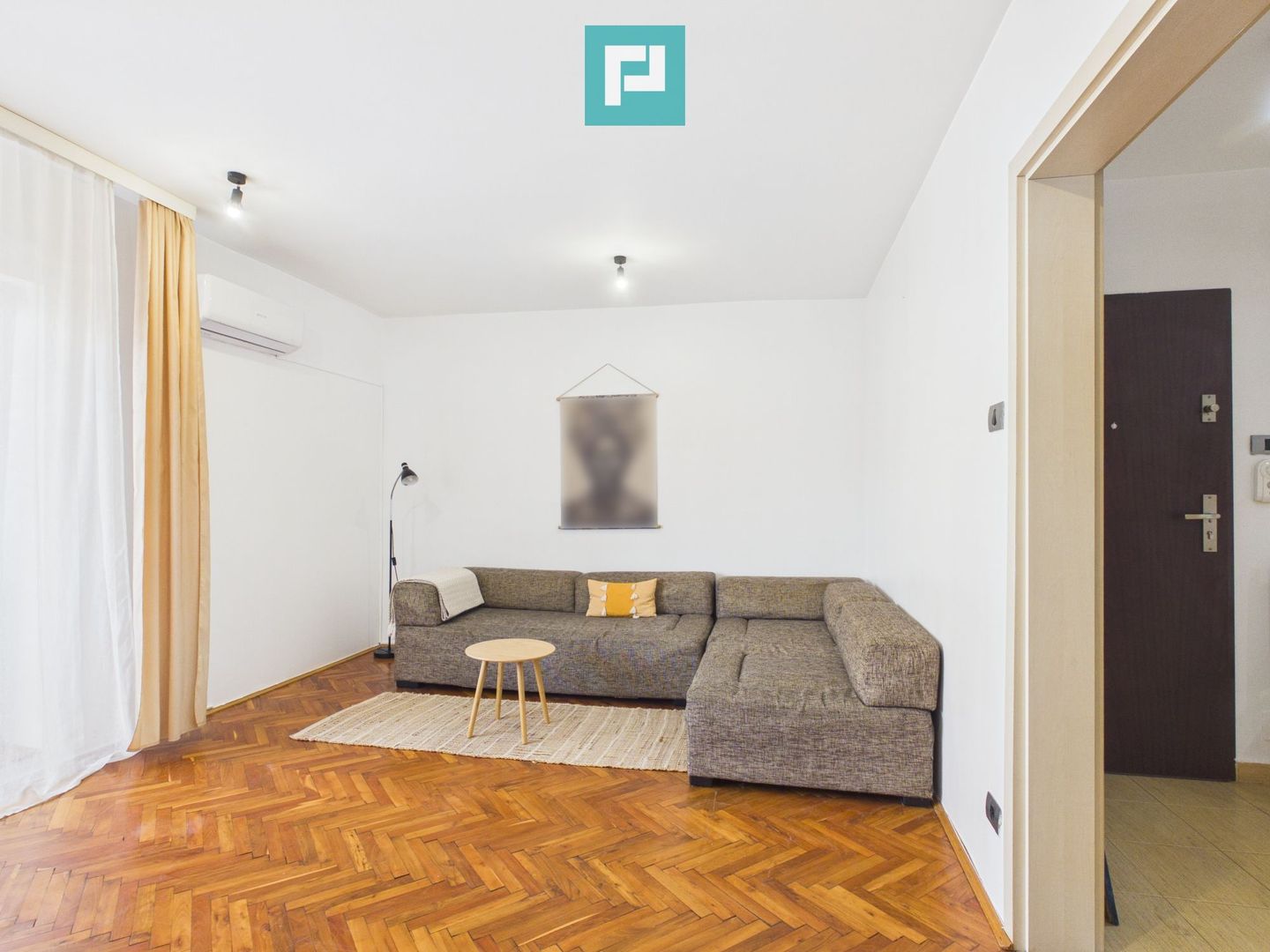 Apartament cu 3 camere și 2 băi zona Aurel Vlaicu - Poză 1