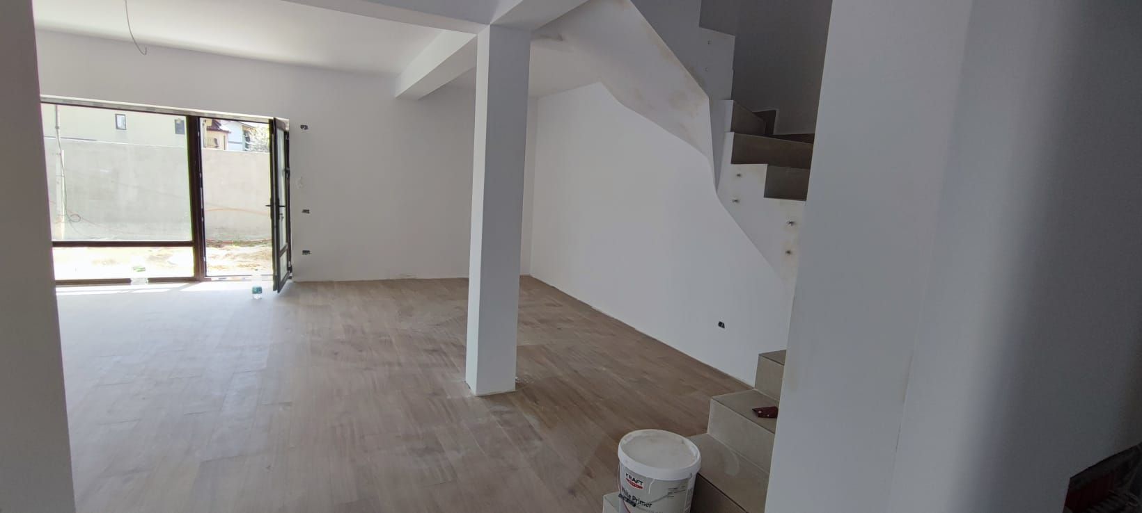 Casa..Vila cu 5 camere de vanzare.......Nord Bragadiru..... - Poză 8